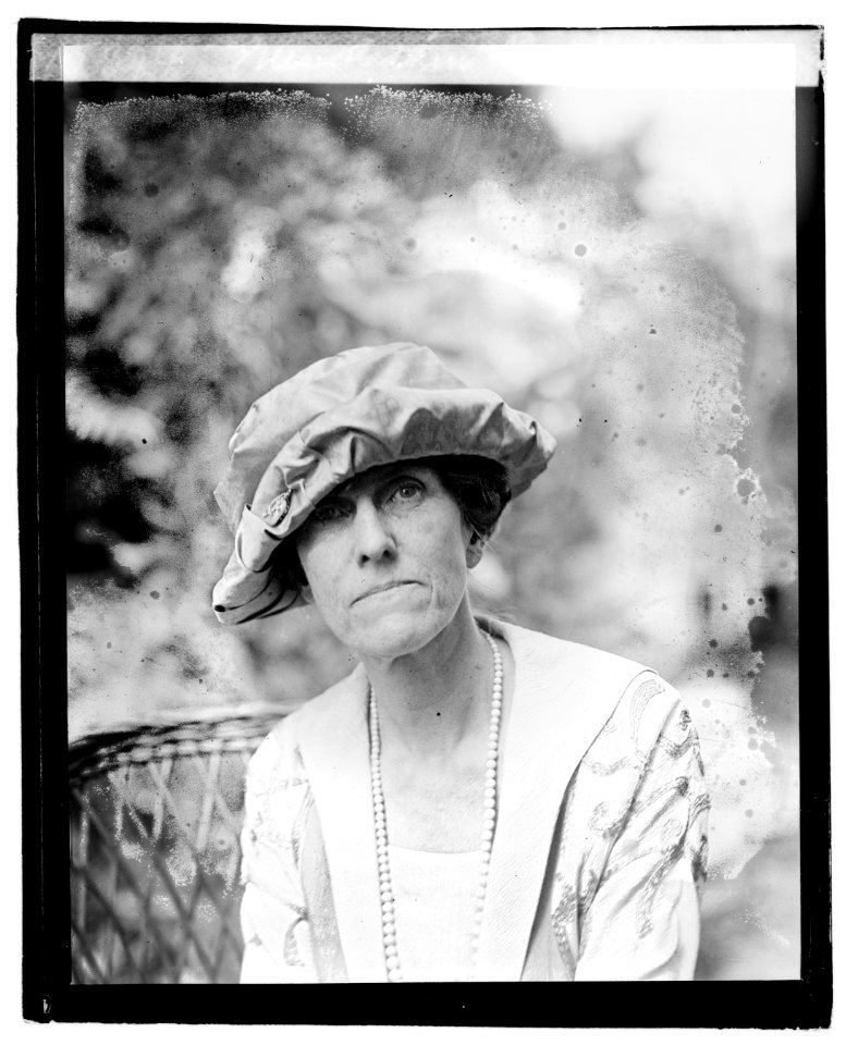 Mrs. Arthur Capper LOC npcc.04787