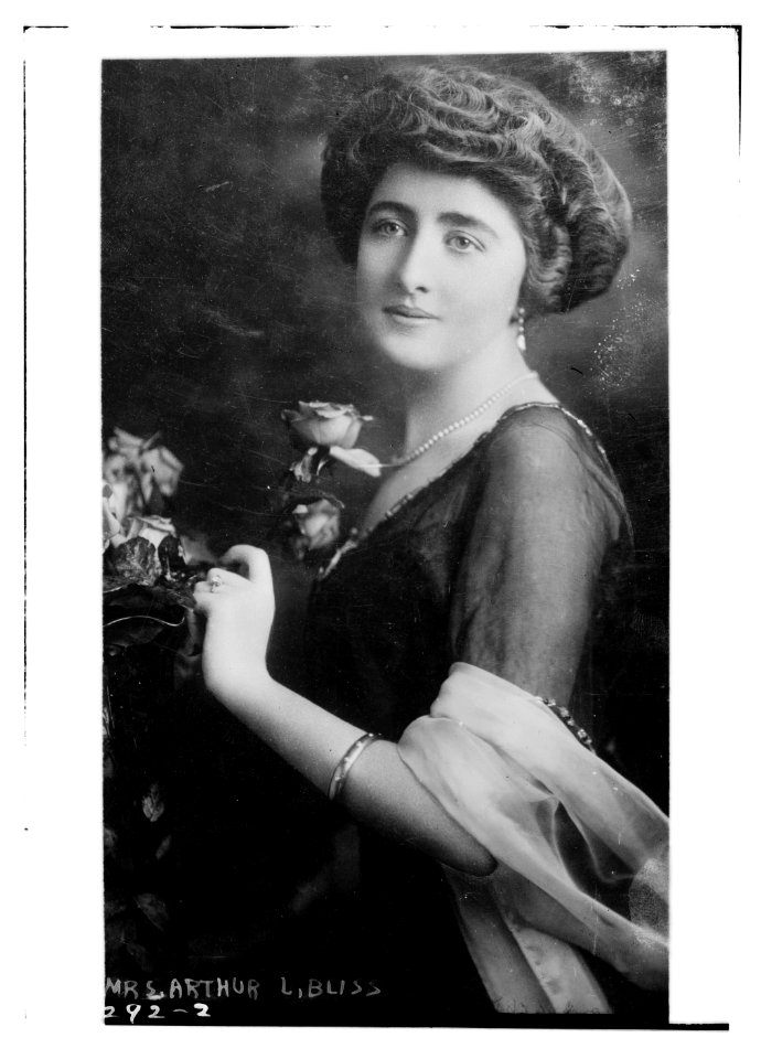 Mrs. Arthur L. Bliss LCCN2014686734