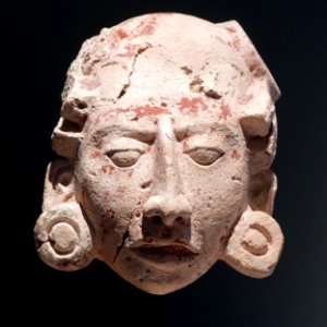 Maya stucco head Soleil de nuit lot33