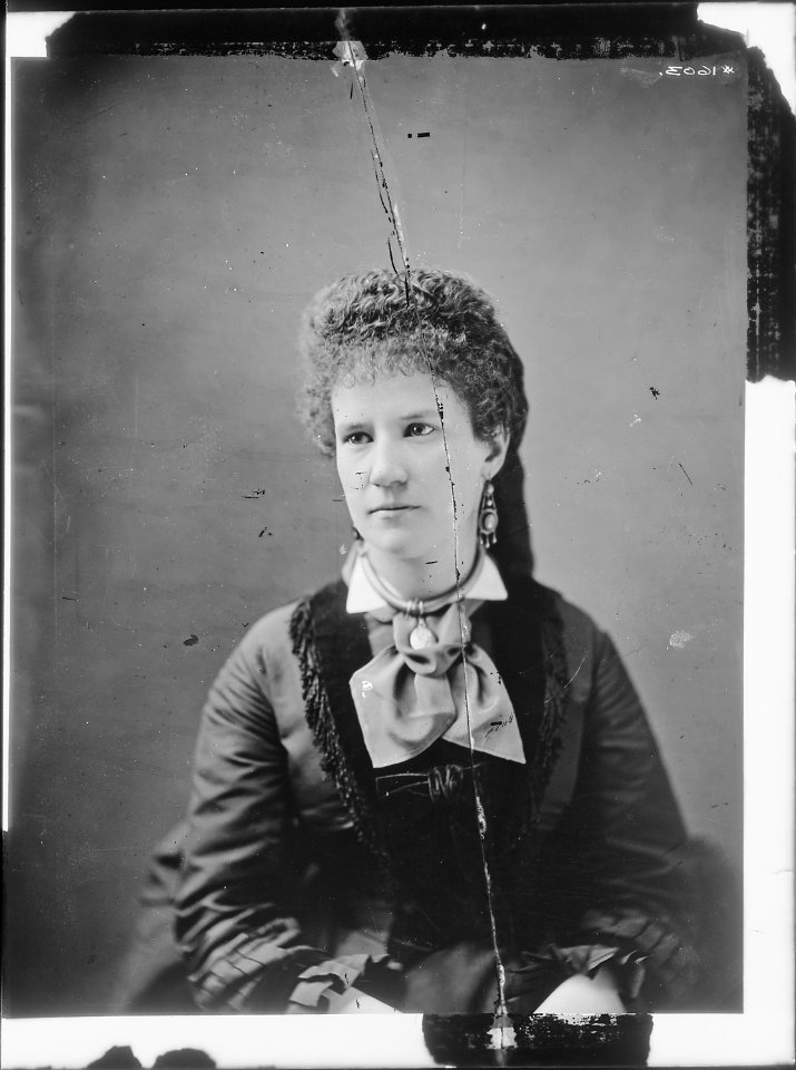 Mrs. Astor - NARA - 525808