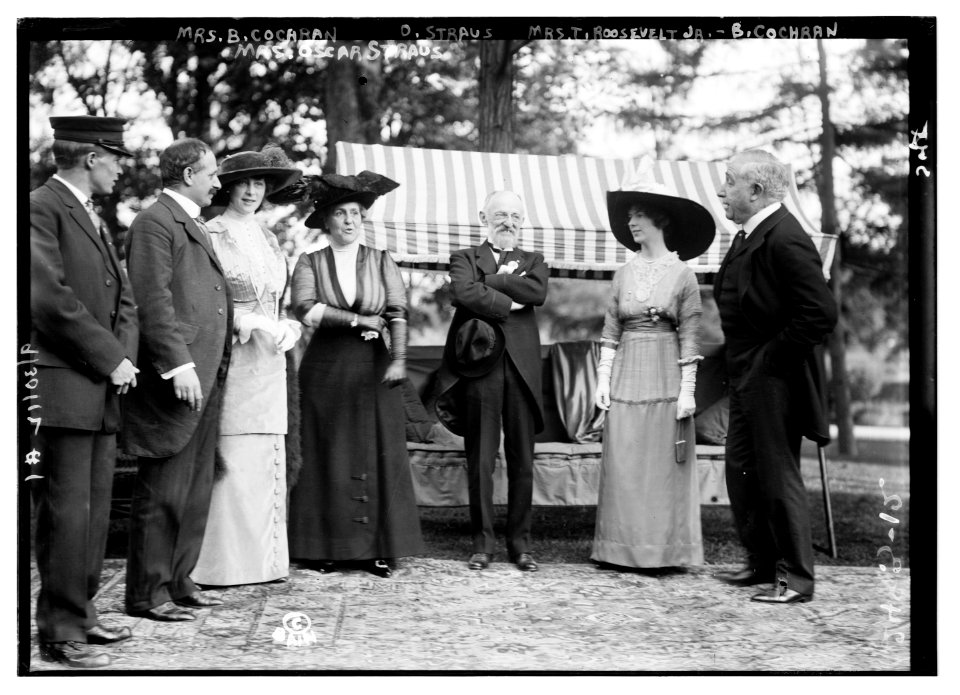 Mrs. B. Cochran (i.e., Cockran), Mrs. Oscar Straus, Oscar Straus, Mrs. T. Roosevelt Jr., B. Cochran (i.e., Cockran) LCCN2014691287