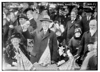 Mrs. Bolling, Wilson at World's Series, 10-9-15, (Phila.), Blankenburgh LCCN2014700038