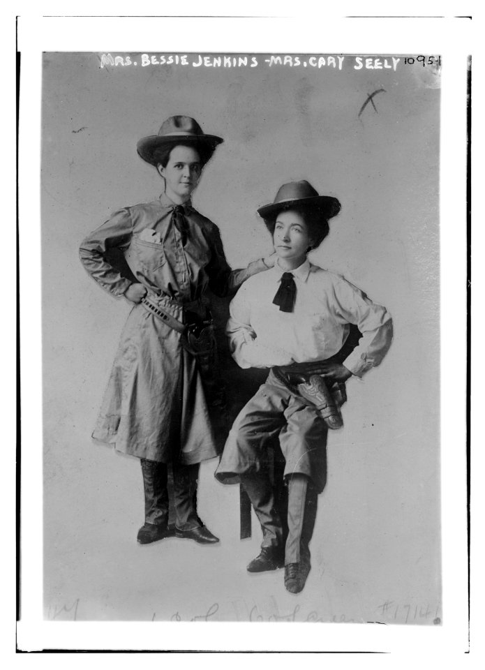 Mrs. Bessie Jenkins and Mrs. Cary Seely dressed up in cowboy outfits LCCN2014685383