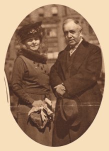 Mr. and Mrs. Otis Skinner, Liberty Loan speakers from the Liberty Theatre Stage in front of the New York Public Library (1918)