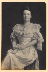 Mrs. Edith Kermit Carow Roosevelt, three-quarters length portrait, seated, facing front LCCN2013651077