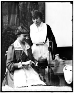 Mrs. Evans Seawell & Mrs. Henry Rogers LOC hec.13875