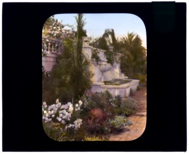 Mrs. Eldridge Merick Fowler house, 363 Grove Street, Pasadena, California. Wall fountain LCCN2007684859
