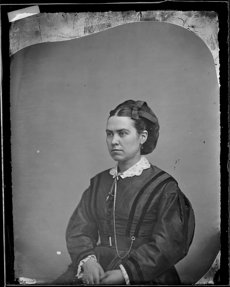 Mrs. Coon - NARA - 525882