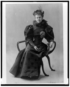 Mrs. Elizabeth Cameron, full-length portrait, seated, facing front LCCN99472304