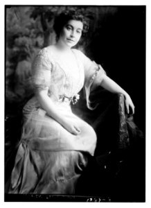 Mrs. Everett C. Brown LCCN2014686709