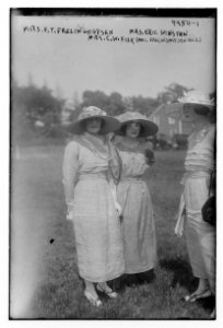 Mrs. F.T. Frelinghuysen, Mrs. Eric Winston, Mrs. C.W. Fisk (Mrs. Frelinghuysen no. 2) LCCN2014709176