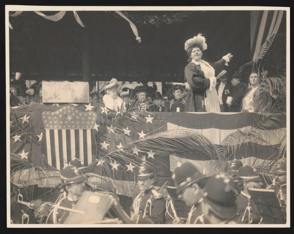Mrs. Fairbanks making address at the laying of the conerstone, Memorial Continental Hall, no. 5 LCCN2015647074