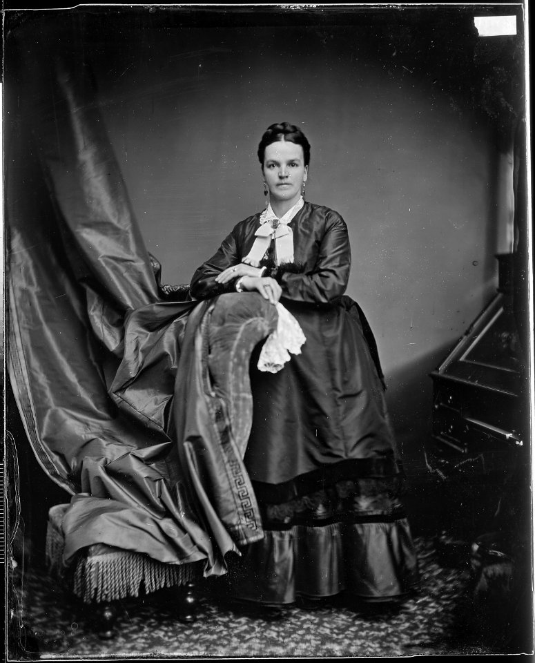 Mrs. Donahue - NARA - 526553