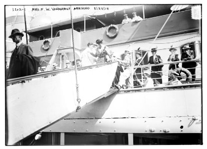 Mrs. F.W. Vanderbilt arriving, 8-14 LCCN2014697127