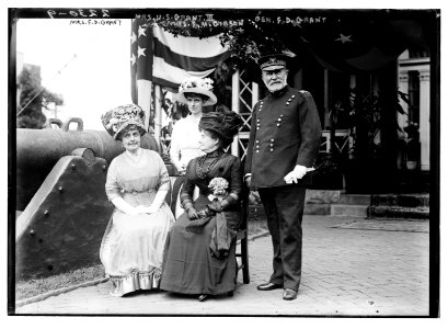 Mrs. F.D. Grant, Mrs. U.S. Grant III, Mrs. F.M. Gibson; Gen. F.D. Grant LCCN2014689419