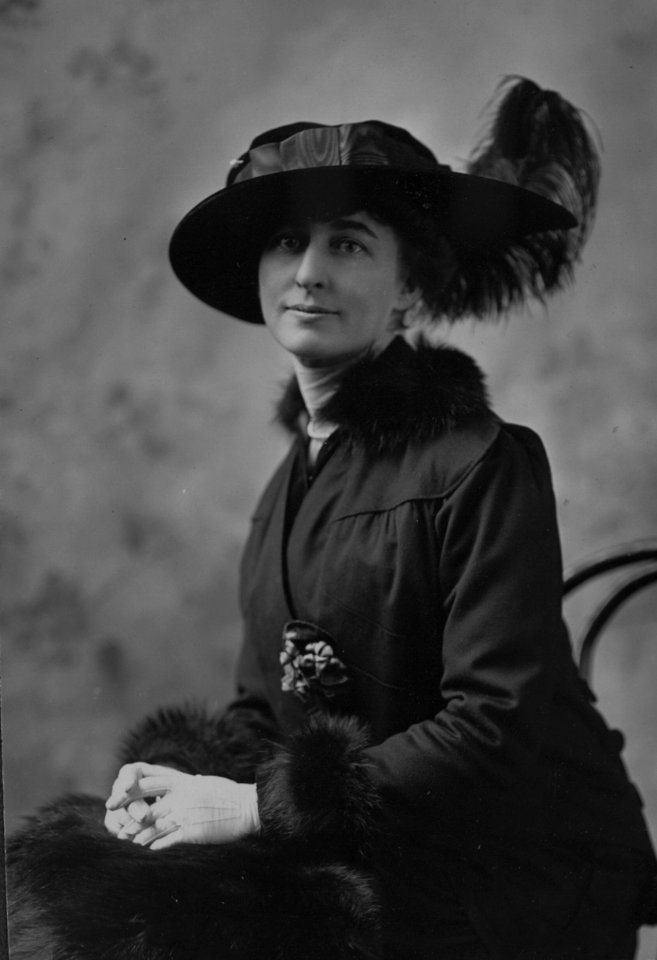 Mrs. George T. Odell 155012v