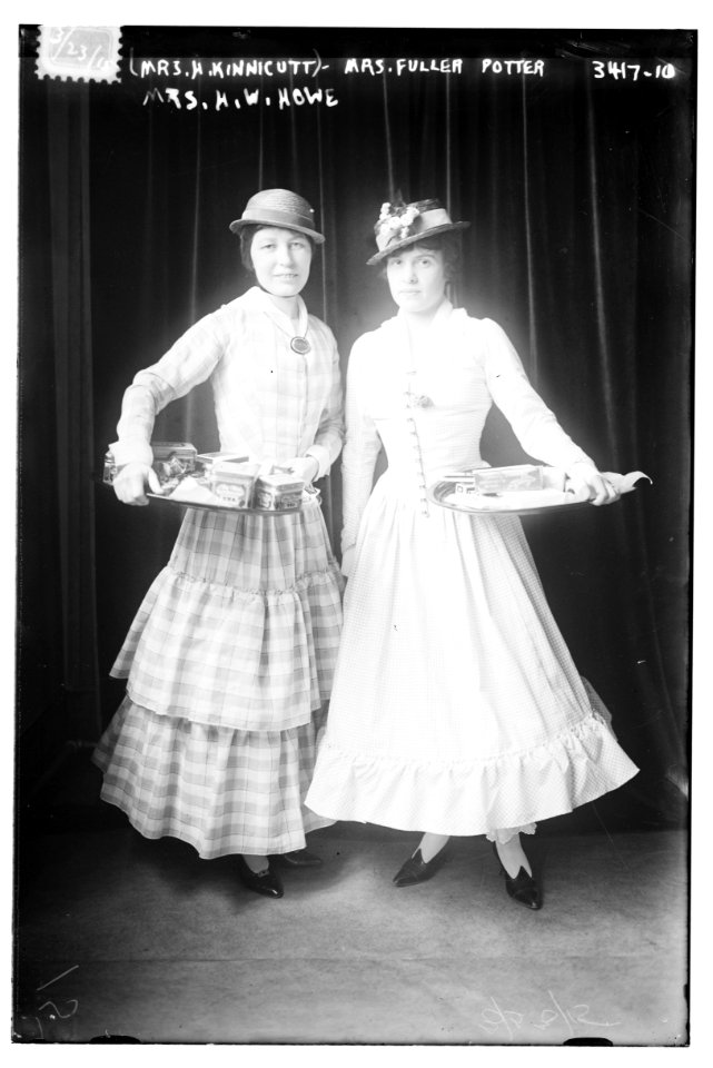 Mrs. H. Kinnicutt) Mrs. Fuller Potter - Mrs. H.W. Howe LCCN2014697320