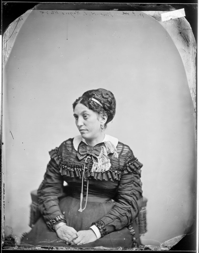 Mrs. H.J. Rogers - NARA - 525921
