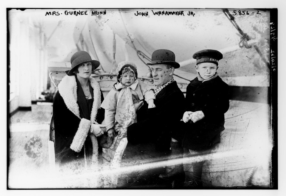 Mrs. Gurnee Munn and John Wanamaker Jr. LCCN2014715272