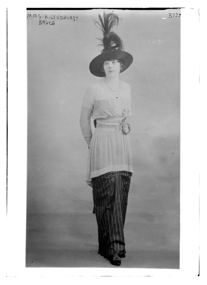 Mrs. H. Lyndhurst Bruce LCCN2014700724