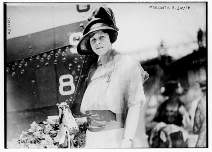 Mrs. Curtis R. Smith LCCN2014711168