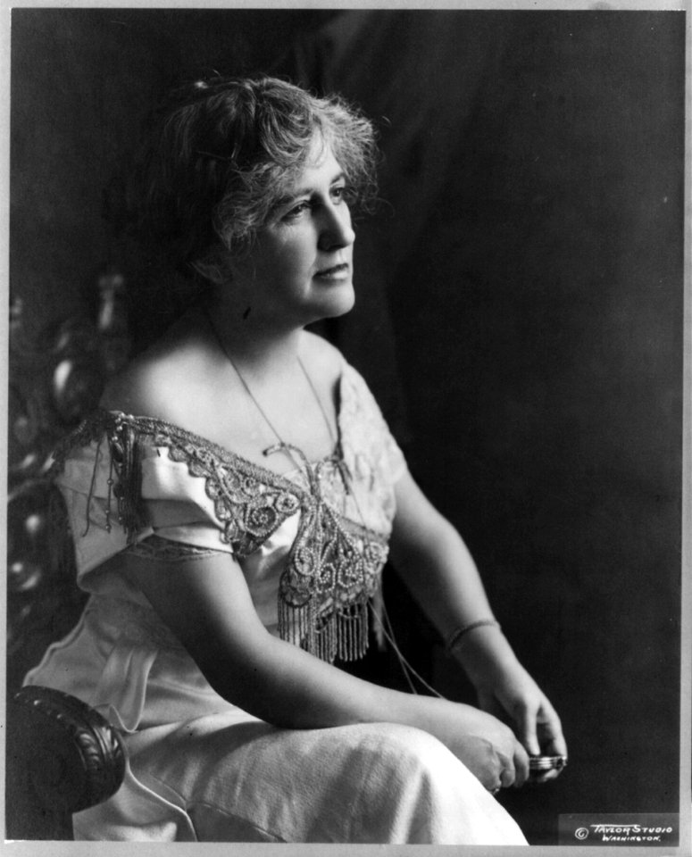 Mrs. Helen Hamilton (Chenoweth) Gardner, 1858-1925 LCCN2003669766
