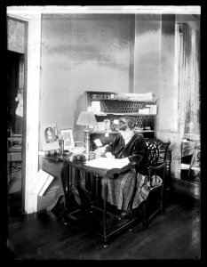 Mrs. Inez Hayes Irwin, 11-20-20 LCCN2016852332