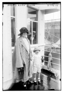 Mrs. J. Allen Dillon LCCN2014714655