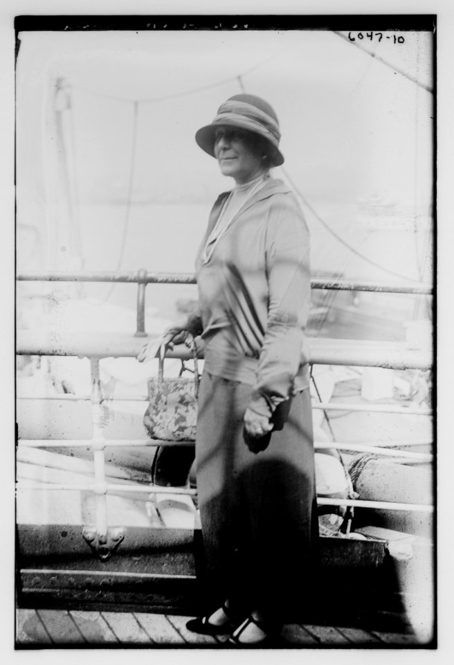 Mrs. J. Borden Harriman LCCN2014716439