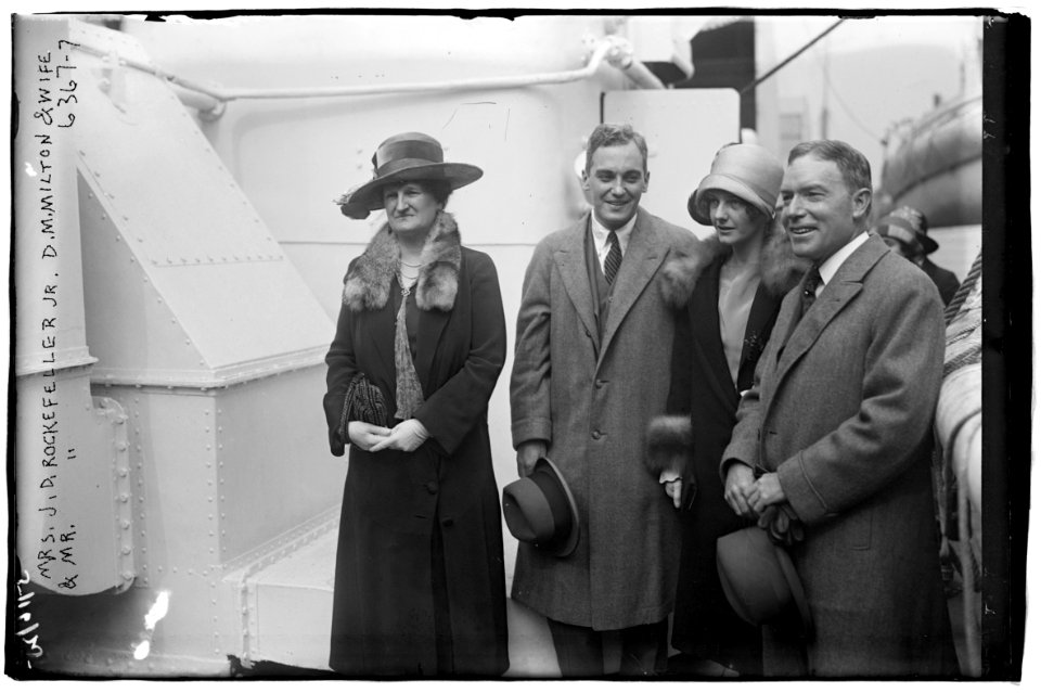 Mrs. J.D. Rockefeller Jr., D.M. Milton and wife, & Mr. J.D. Rockefeller Jr. LCCN2014718294