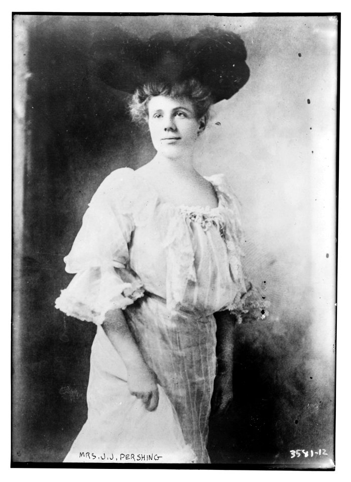 Mrs. J.J. Pershing LCCN2014699771