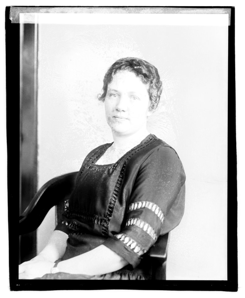 Mrs. Jas. J. Davis LOC npcc.03681