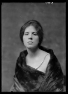 Mrs. Jay Gould, portrait photograph LCCN2018709576