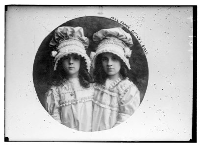 Mrs. Frank Gould's girls LCCN2014690968