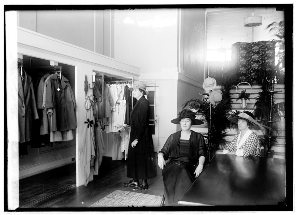 Mrs. Jos. Leiters shop, 9-29-21 LCCN2016845673