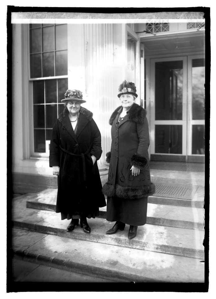 Mrs. Geo. M. Minor, Mrs. Jas. T. Morris, 2-13-22 LCCN2016846072