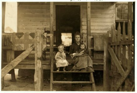 Mrs. L. Bosher, living in a rundown cotton mill village Matoaca, Va. Her husband has been a mill hand here for a long time but recently got work up town, as many of their neighbors have done LOC cph.3b36981