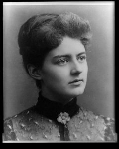 Mrs. Grover Cleveland, facing right LCCN96525646