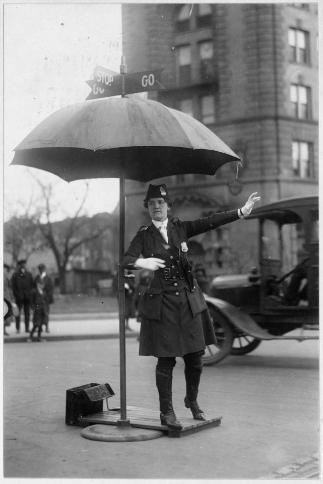 Mrs. L. O. King, Washington's traffic policewoman. - NARA - 533761