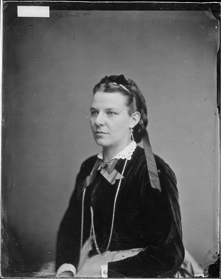 Mrs. Landkul - NARA - 525844