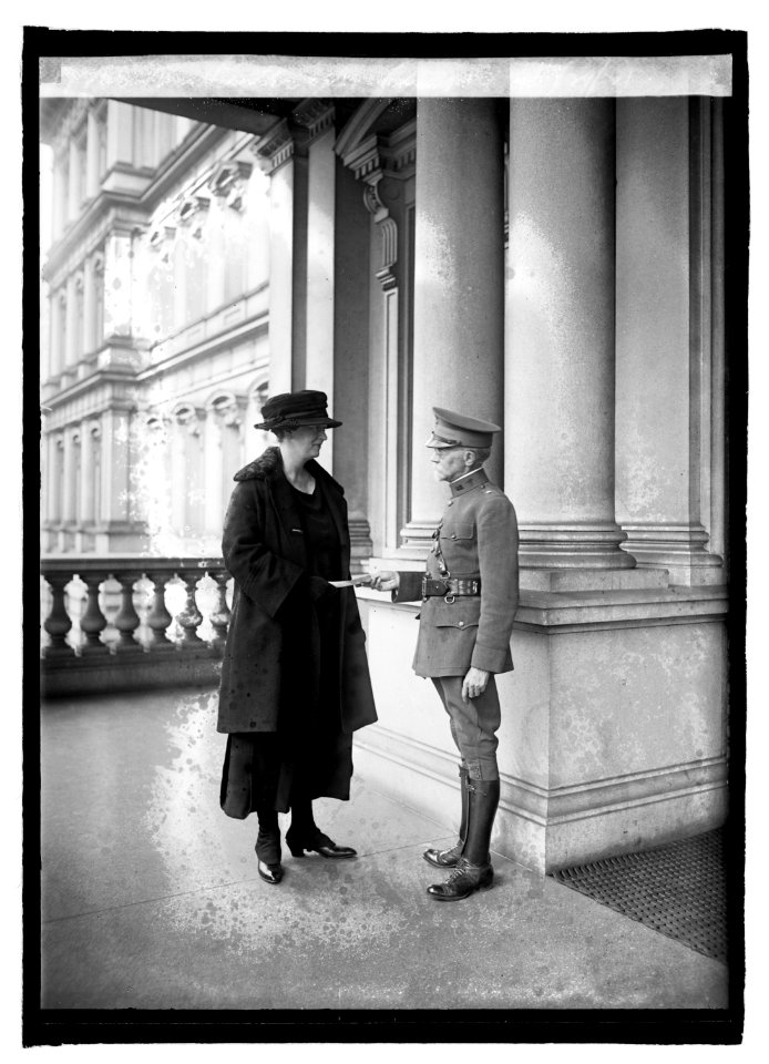 Mrs. Leither & Dr. Sawyer, 12-29-21 LCCN2016845914