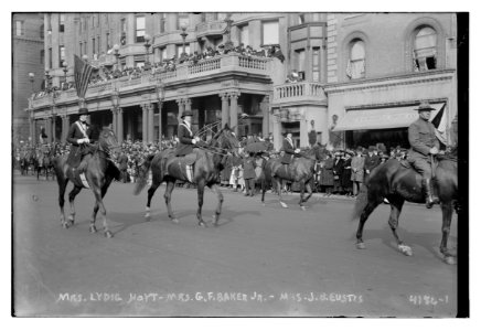 Mrs. Lydig Hoyt, Mrs. G.F. Baker Jr., Mrs. J.B. Eustis (i.e. Eustice) LCCN2014704408 photo