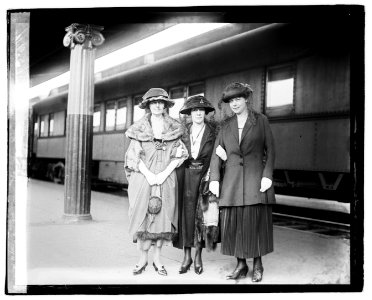 Mrs. M. & ladies LOC npcc.03692