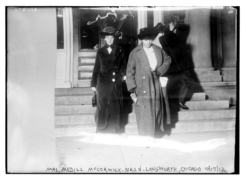 Mrs. Medill McCormick and Mrs. M. Longworth, Chicago LCCN2014687272