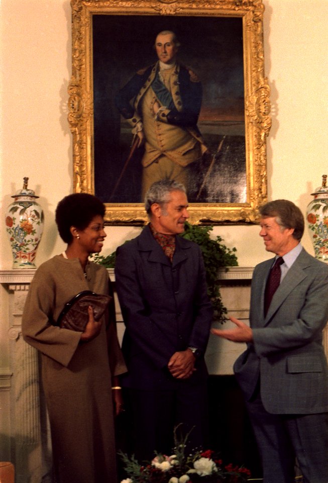 Mrs. Michael Manley, Prime Minister Michael Manley and Jimmy Carter during an Oval Office meeting. - NARA - 177167 (retouched)