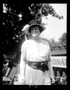 Mrs. O.H. Belmont LCCN2016891450