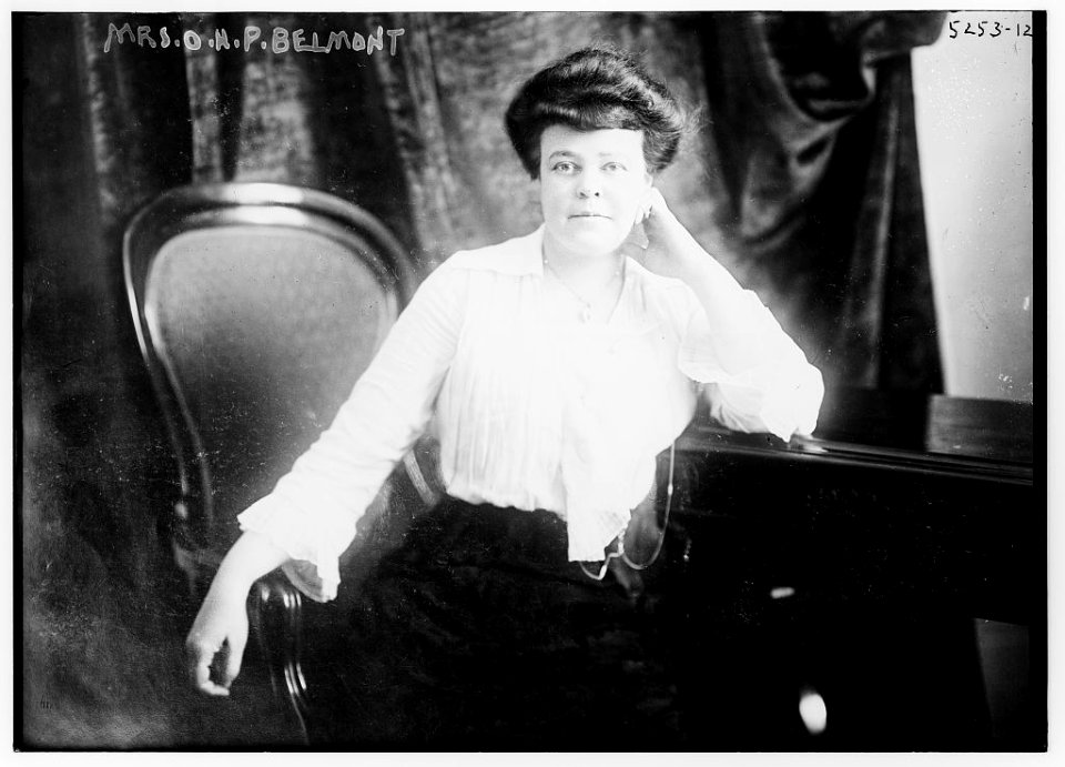 Mrs. O.H.P. Belmont LCCN2014711081