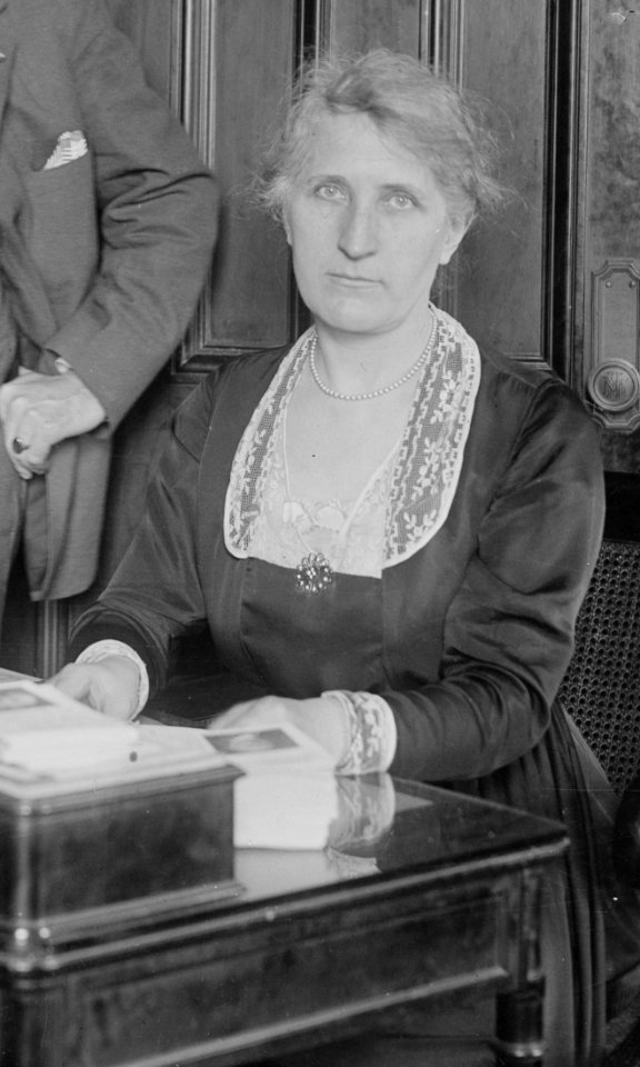 Mrs. Olive Gabriel LCCN2014719525 (cropped)