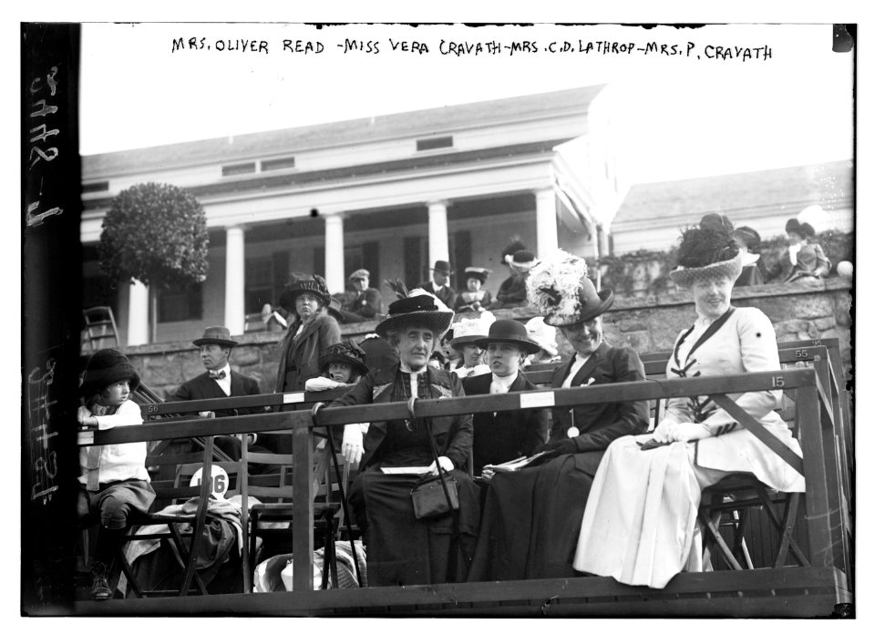 Mrs. Oliver Read, Miss Vera Cravath, Mrs. C.D. Lathrop, & Mrs. P. Cravath LCCN2014690846