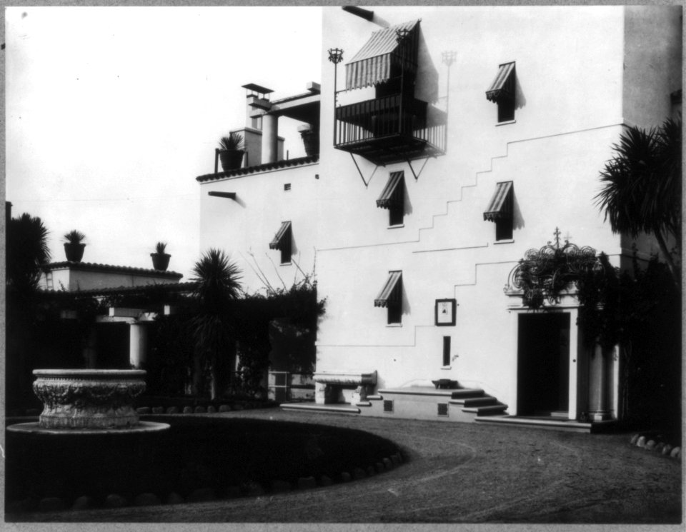 Mrs. Phoebe Apperson Hearst's home, Pleasanton, Cal.- exterior front LCCN2004677157